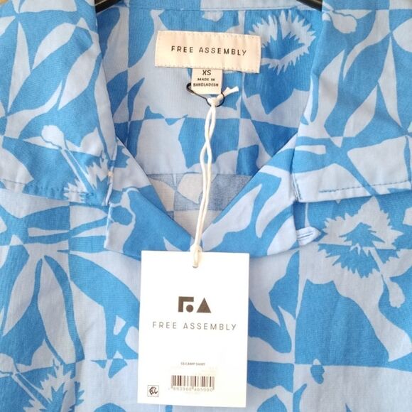 Men's Camp Resort Hawaiian Shirt with Short Sleeves Size XS - Picture 6 of 7